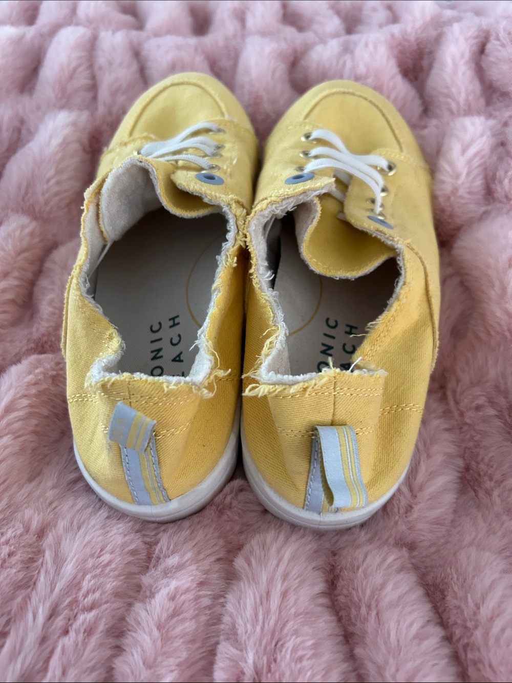 Vionic Women’s Yellow Canvas Slip-On Sneakers with Elastic Laces - Picture 2 of 5